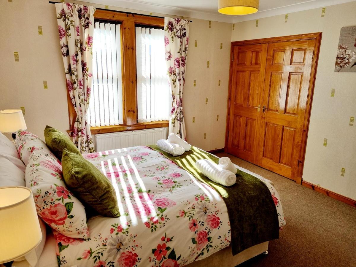 Inverness City 3 Bedroom House Free Parking ภายนอก รูปภาพ