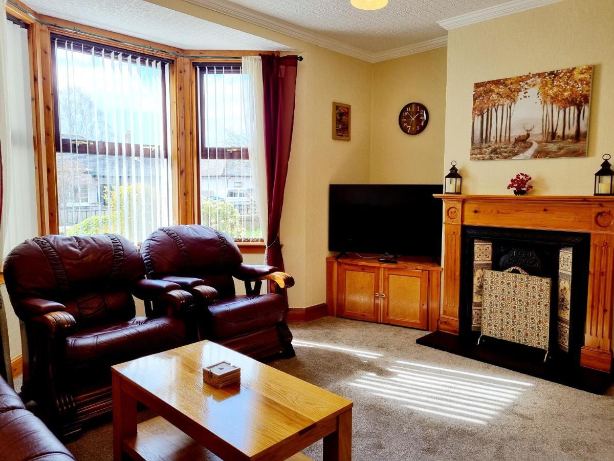 Inverness City 3 Bedroom House Free Parking ภายนอก รูปภาพ