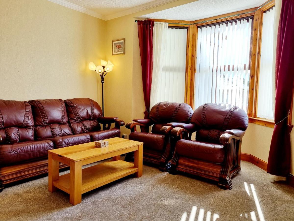 Inverness City 3 Bedroom House Free Parking ภายนอก รูปภาพ