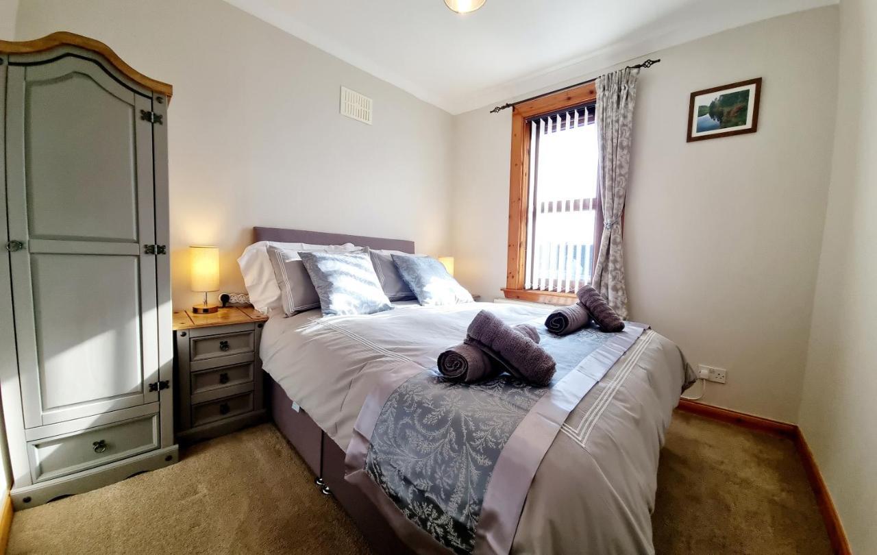 Inverness City 3 Bedroom House Free Parking ภายนอก รูปภาพ