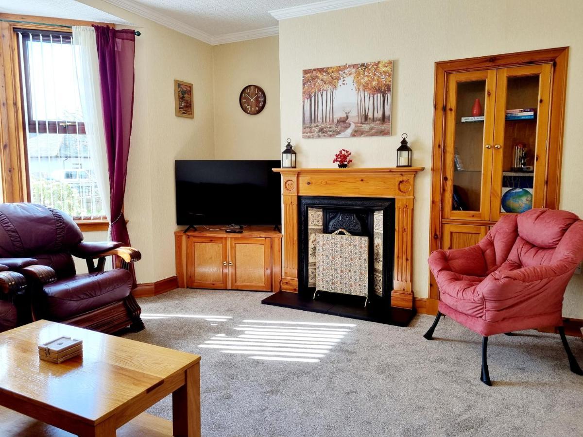 Inverness City 3 Bedroom House Free Parking ภายนอก รูปภาพ