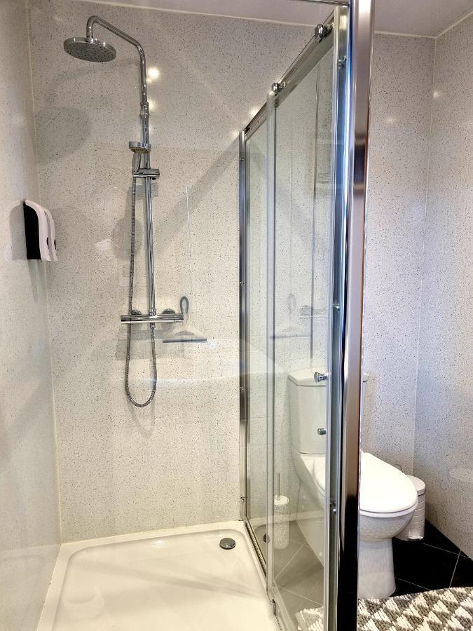 Inverness City 3 Bedroom House Free Parking ภายนอก รูปภาพ