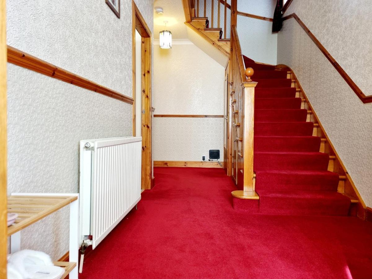 Inverness City 3 Bedroom House Free Parking ภายนอก รูปภาพ