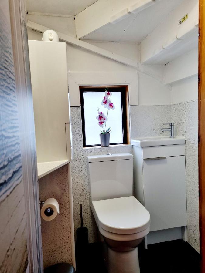 Inverness City 3 Bedroom House Free Parking ภายนอก รูปภาพ